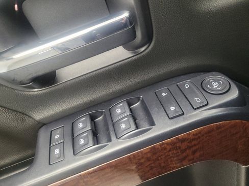 Used 2018 GMC Sierra 1500 SLE w/ SLE Value Package image 27