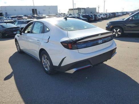 New 2026 Hyundai Sonata SE FWD image 3