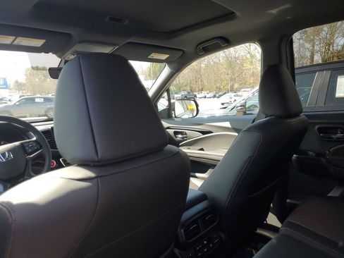 New 2026 Honda Ridgeline Black Edition image 10