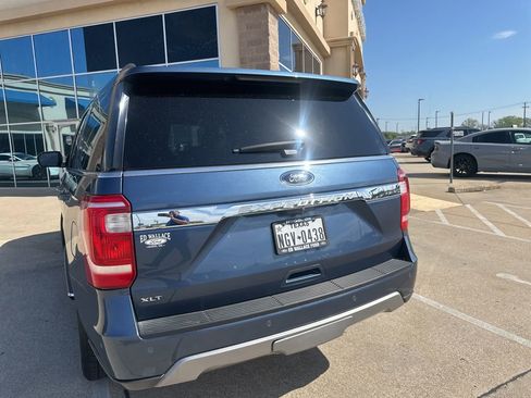 Used 2020 Ford Expedition XLT w/ Equipment Group 202A image 8