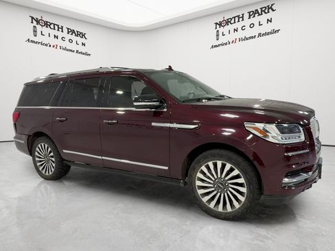 Used 2021 Lincoln Navigator L Reserve w/ Luxury Package AWD/4WD image 5
