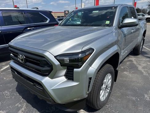 New 2026 Toyota Tacoma SR5 AWD/4WD image 3