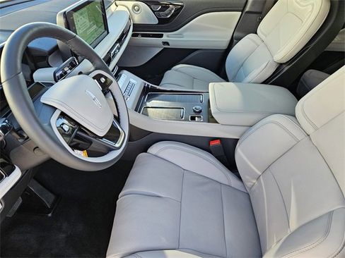 New 2026 Lincoln Aviator Reserve image 12