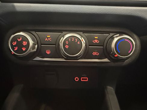 Used 2025 Nissan Versa SV w/ Trunk Package FWD image 19