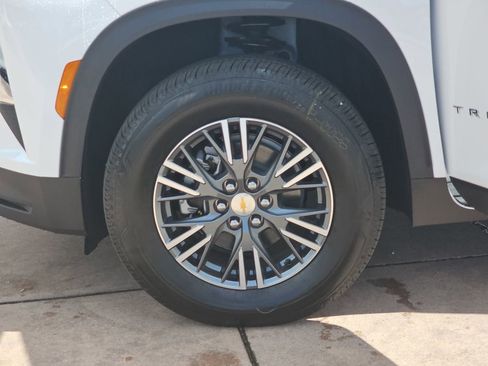 New 2026 Chevrolet Traverse LT FWD image 36