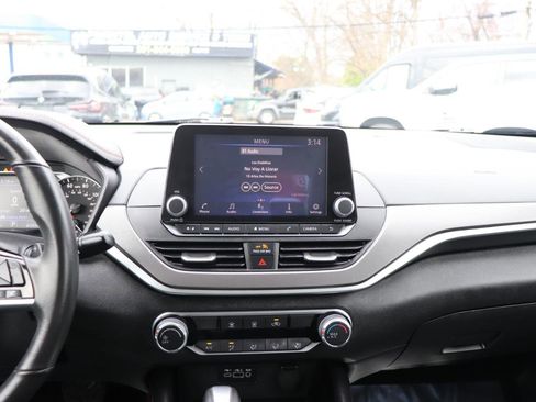 Used 2024 Nissan Altima 2.5 SR image 19