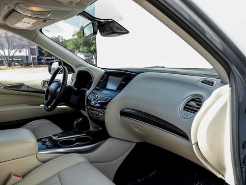 Used 2019 INFINITI QX60 Luxe w/ Essential Package image 16