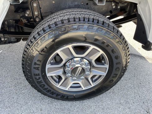 Used 2024 Ford F250 XLT w/ FX4 Off-Road Package AWD/4WD image 36
