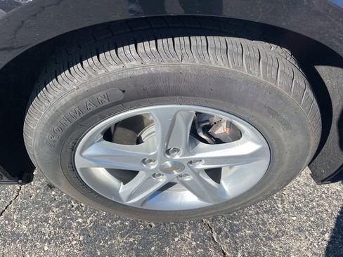 Used 2024 Chevrolet Malibu LT image 17