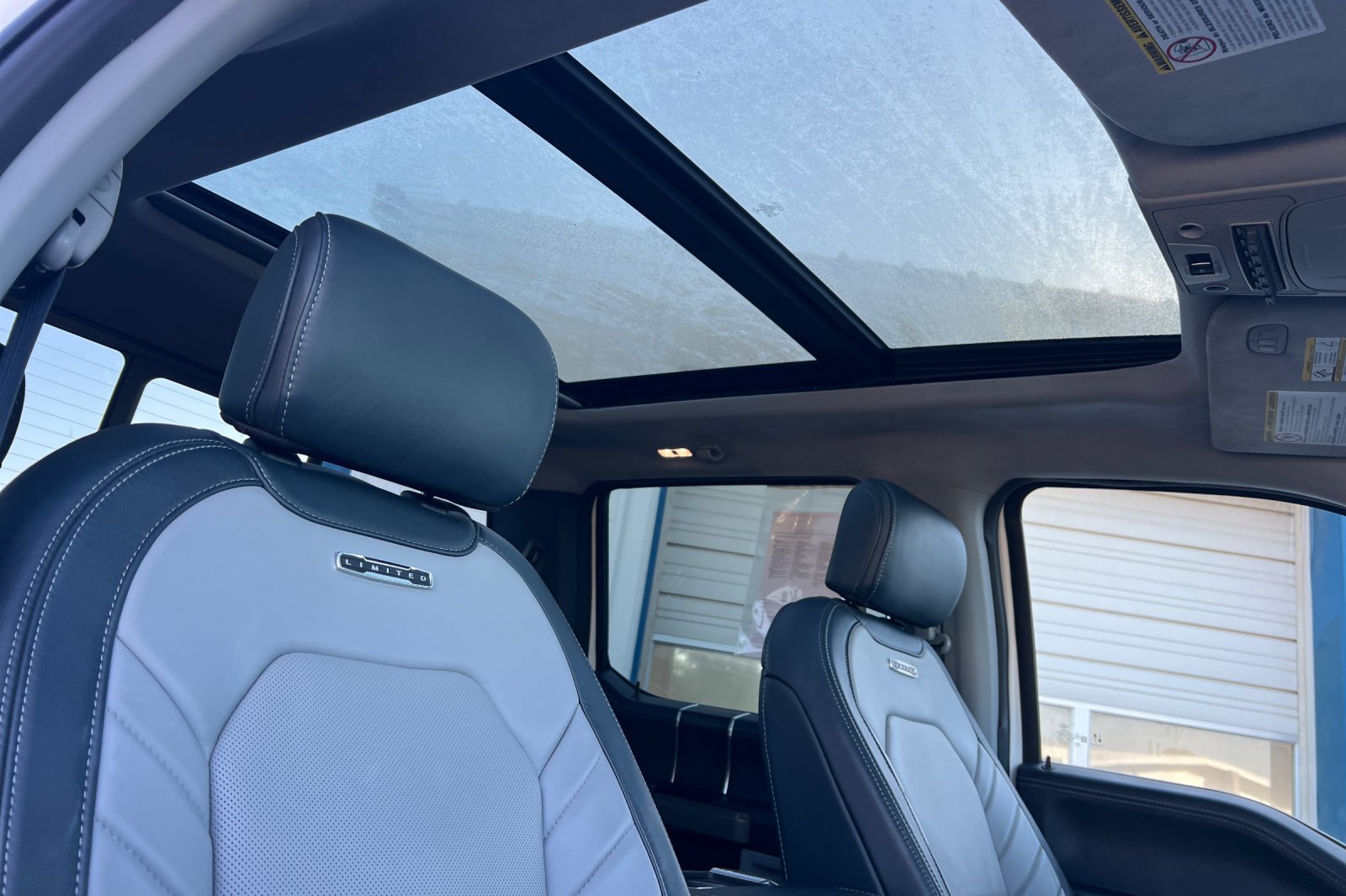 Used 2022 Ford F350 Limited AWD/4WD image 17