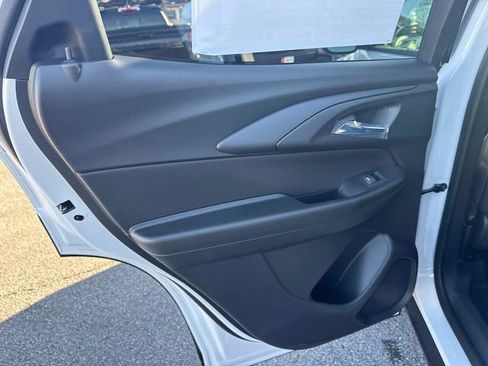 New 2026 Chevrolet TrailBlazer LT w/ Convenience Package FWD image 15