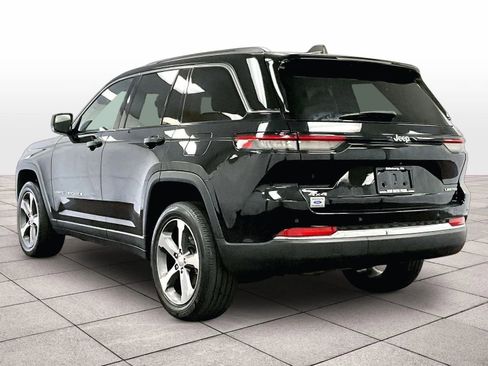 Used 2023 Jeep Grand Cherokee Limited image 10