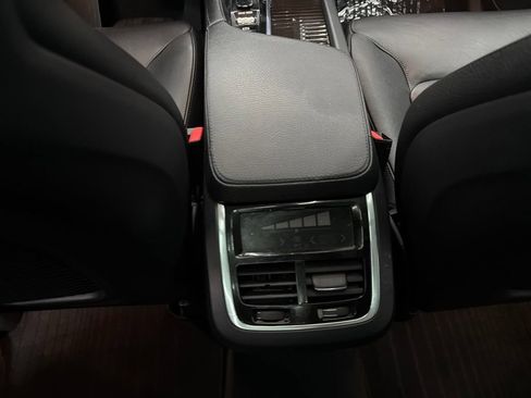 Used 2017 Volvo XC90 T6 Momentum w/ Momentum Plus Package AWD/4WD image 23