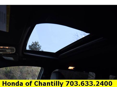 Used 2025 Toyota Sienna XLE Woodland Edition image 23