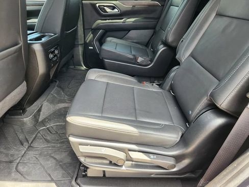 Used 2022 Chevrolet Tahoe Z71 w/ Luxury Package AWD/4WD image 30