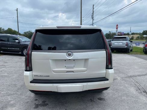 Used 2015 Cadillac Escalade Luxury RWD image 8