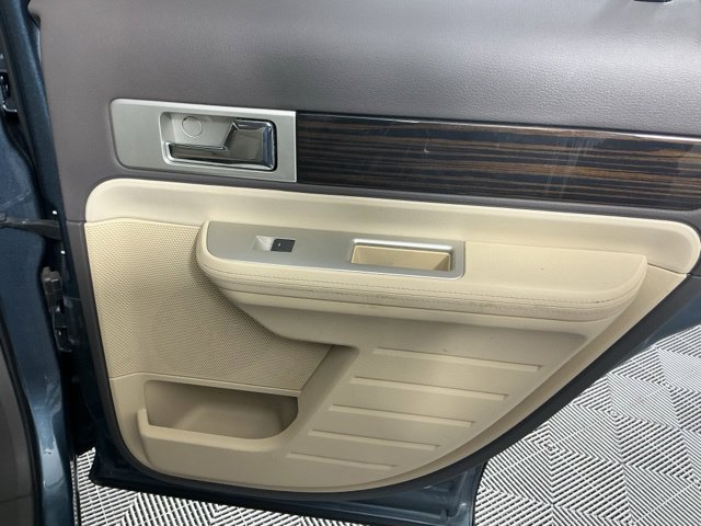 Used 2010 Lincoln MKX 2WD image 11