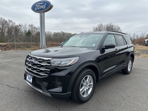 New 2026 Ford Explorer Active image 3