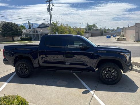 Used 2025 Toyota Tundra Limited AWD/4WD image 4