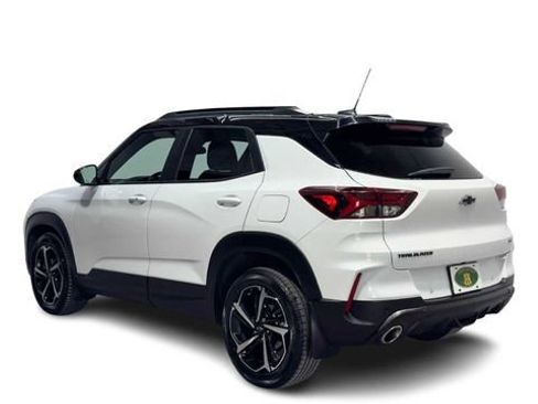 Used 2023 Chevrolet TrailBlazer RS w/ Convenience Package FWD image 4