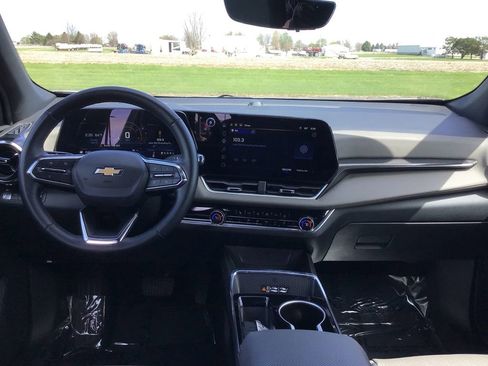 Used 2025 Chevrolet Equinox LT w/ Convenience Package II AWD/4WD image 22