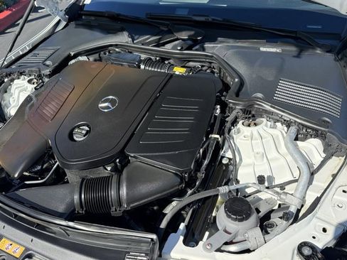 Used 2022 Mercedes-Benz C 300 Sedan image 5