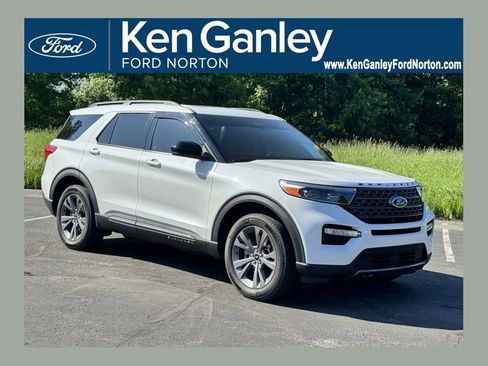 Used 2023 Ford Explorer XLT w/ Equipment Group 202A AWD/4WD image 1