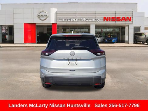 Used 2025 Nissan Rogue SV FWD image 5
