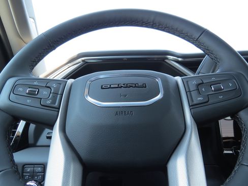 New 2025 GMC Sierra 2500 Denali w/ Denali Reserve Package image 25