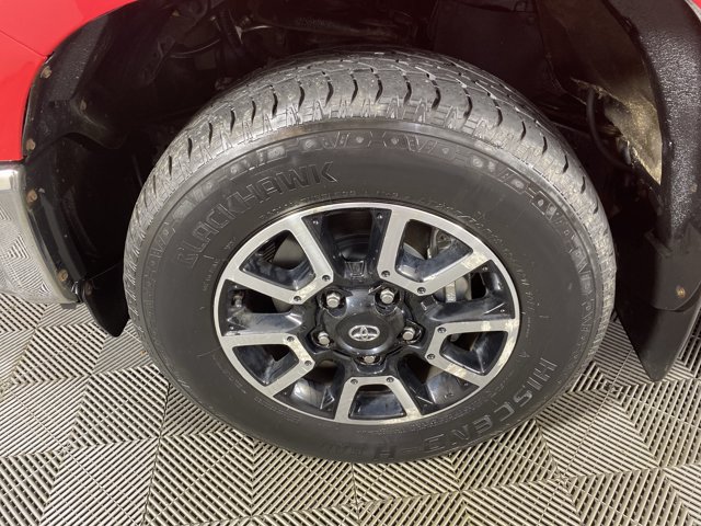 Used 2014 Toyota Tundra SR5 AWD/4WD image 10