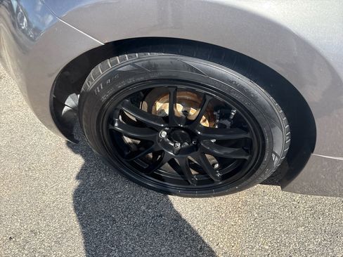 Used 2010 Nissan 370Z Roadster image 25