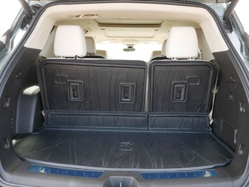 Used 2022 Buick Enclave Premium w/ Experience Buick Package image 18