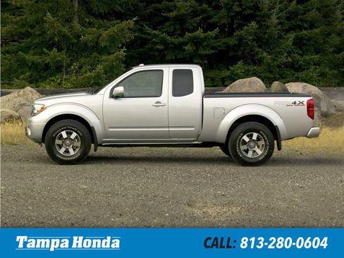 Used 2020 Nissan Frontier SV RWD image 1