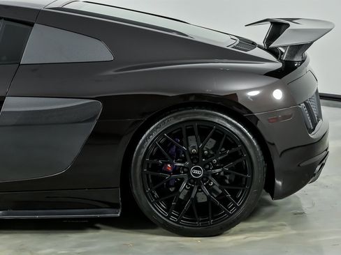 Used 2017 Audi R8 V10 plus image 9