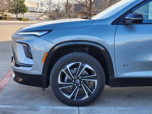 New 2025 Buick Enclave Sport Touring image 5