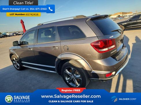 Used 2015 Dodge Journey Crossroad w/ Flexible Seating Group FWD image 3