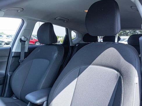 Certified 2025 Hyundai Kona SEL AWD/4WD image 13