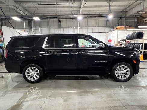 Used 2024 Chevrolet Suburban Premier image 7