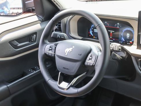 Used 2025 Ford Bronco Sport Big Bend image 17