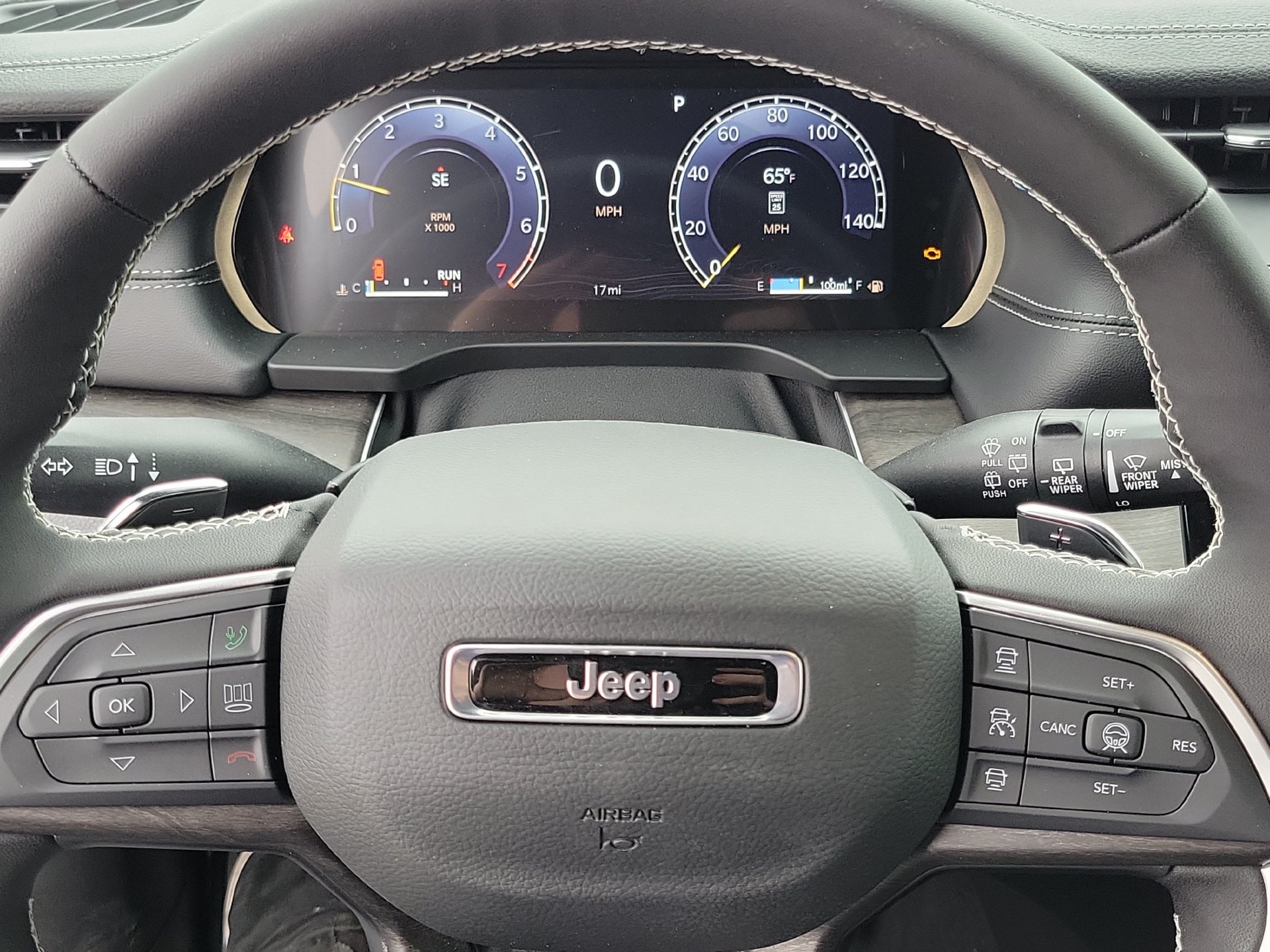 New 2026 Jeep Grand Cherokee Altitude RWD image 4
