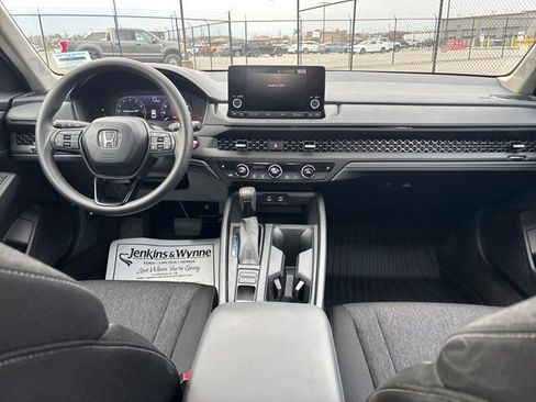 Used 2025 Honda Accord SE image 10