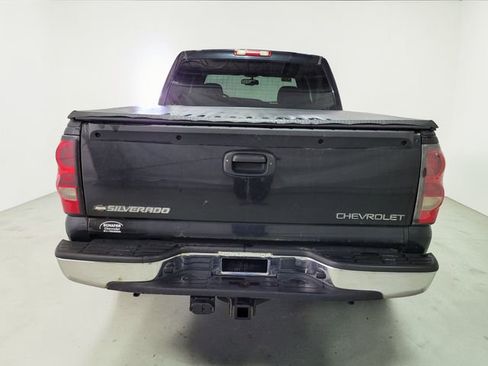 Used 2005 Chevrolet Silverado 1500 LS w/ Light Duty Power Package image 16