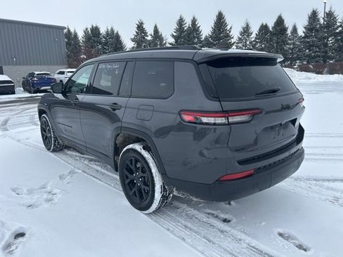 Used 2024 Jeep Grand Cherokee L Laredo image 2