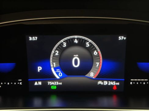 Used 2022 Volkswagen Tiguan SE image 15