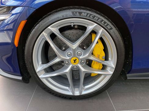 Used 2022 Ferrari Roma RWD image 11