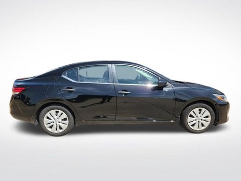 Used 2024 Nissan Sentra S FWD image 9