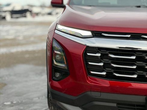 Used 2025 Chevrolet Equinox LT w/ Convenience Package II image 4