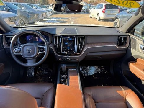Certified 2023 Volvo XC60 B5 Plus w/ Climate Package image 20