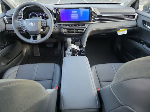 New 2025 Toyota Camry XLE image 5