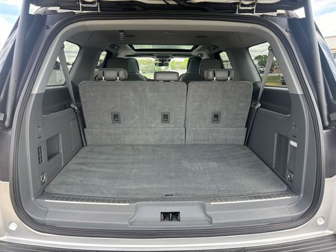 Used 2018 Lincoln Navigator L Reserve w/ Technology Package AWD/4WD image 12